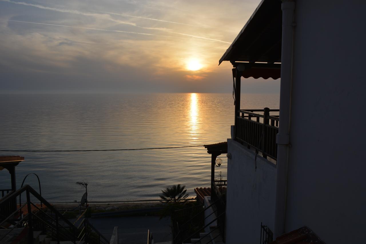Acrogiali Sunshine Villa ซีวิรี ภายนอก รูปภาพ